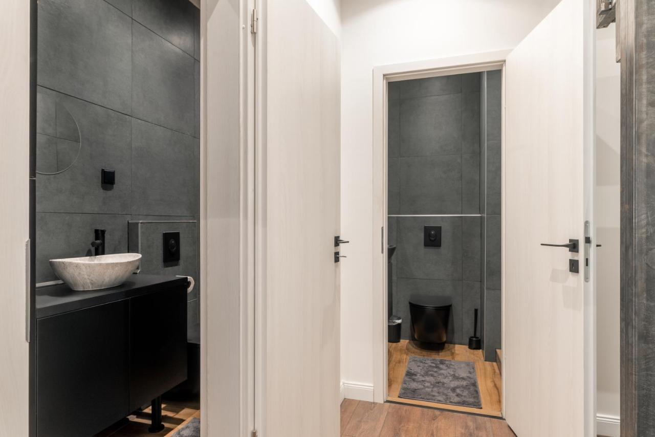 Downtown Luxury By Stlcz With 2 Bathrooms Budapeşte Dış mekan fotoğraf