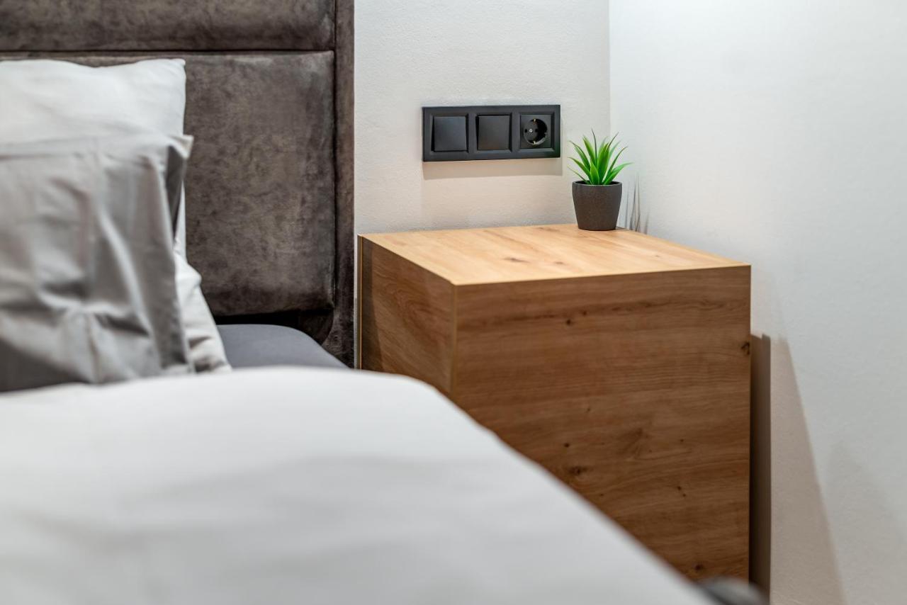 Downtown Luxury By Stlcz With 2 Bathrooms Budapeşte Dış mekan fotoğraf